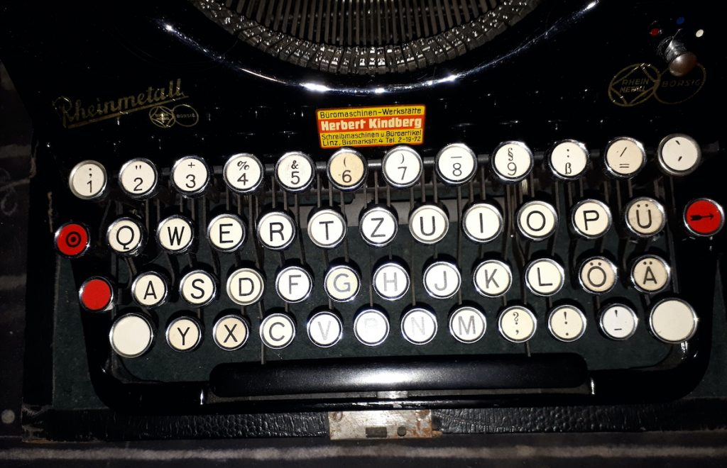 1938 German Rheinmettal Borsig typewriter / Rachel Hodges Copywriter London